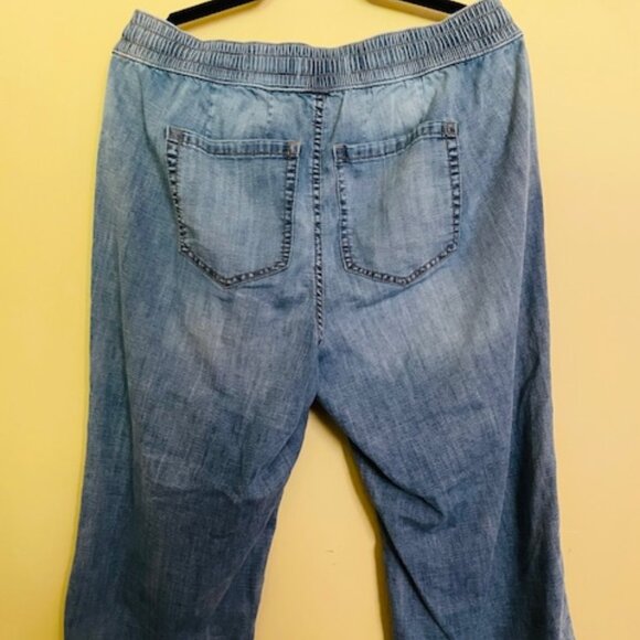 Lane Bryant Women’s Plus Drawstring Pull-On Wide Leg Distressed Jean Size 14 - Picture 3 of 5